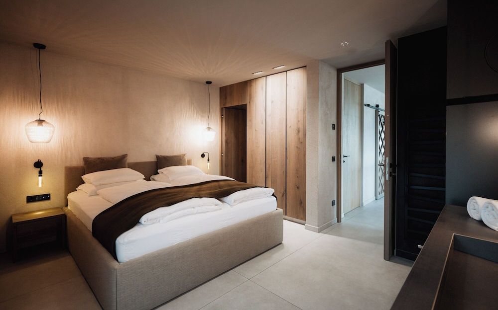 Chalet Purmontes Luxury Suite, Private Pool, Valley View