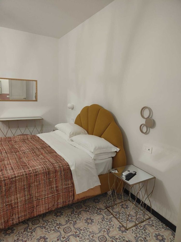 Panoramic Room