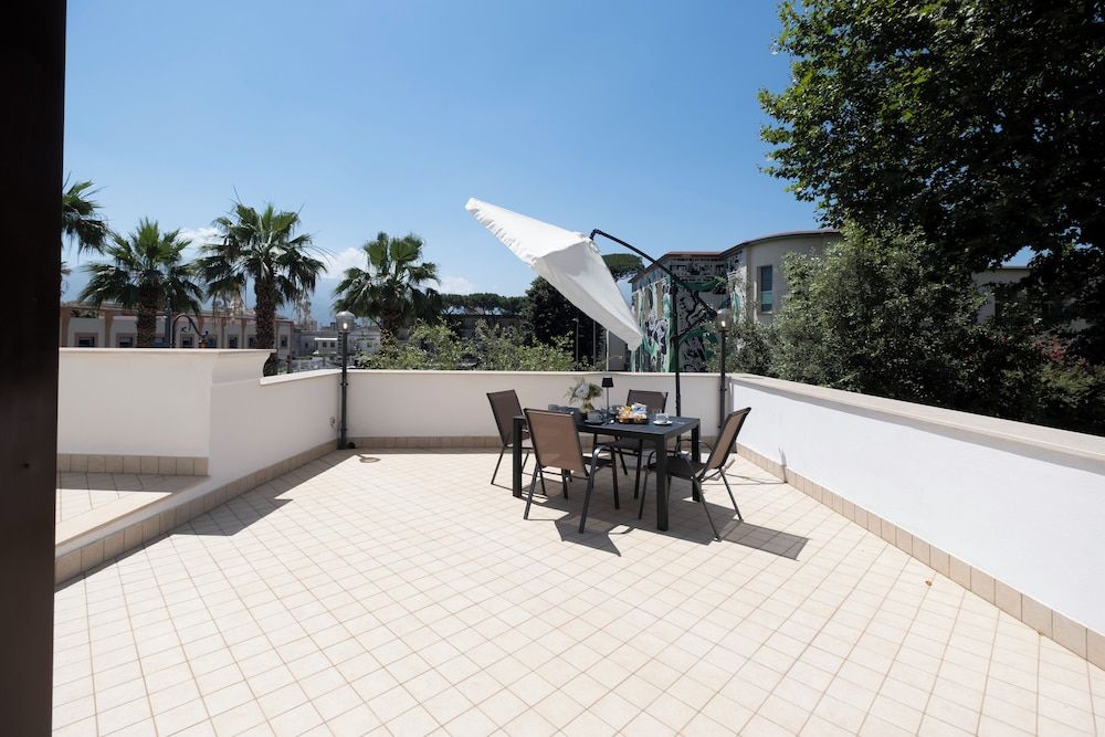 A Casa dei Nonni Deluxe Apartment 12