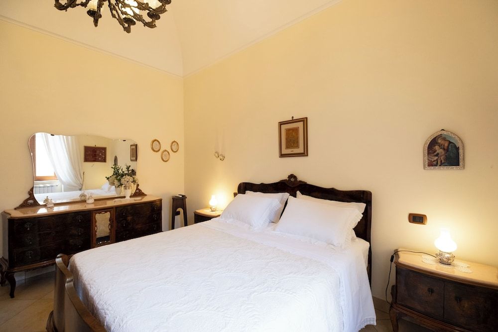 A Casa dei Nonni Deluxe Apartment 5