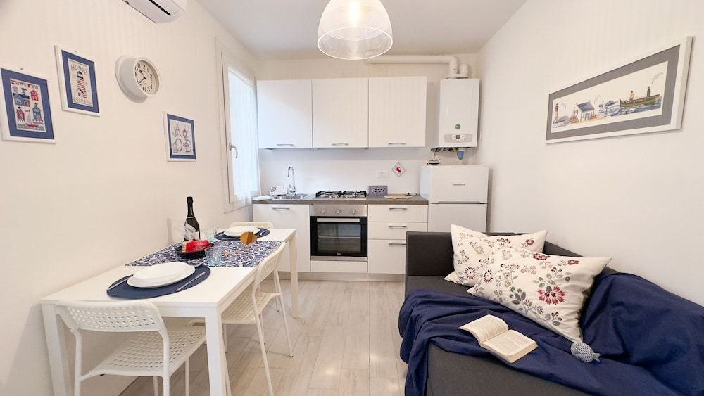 Maison De La Brodeuse