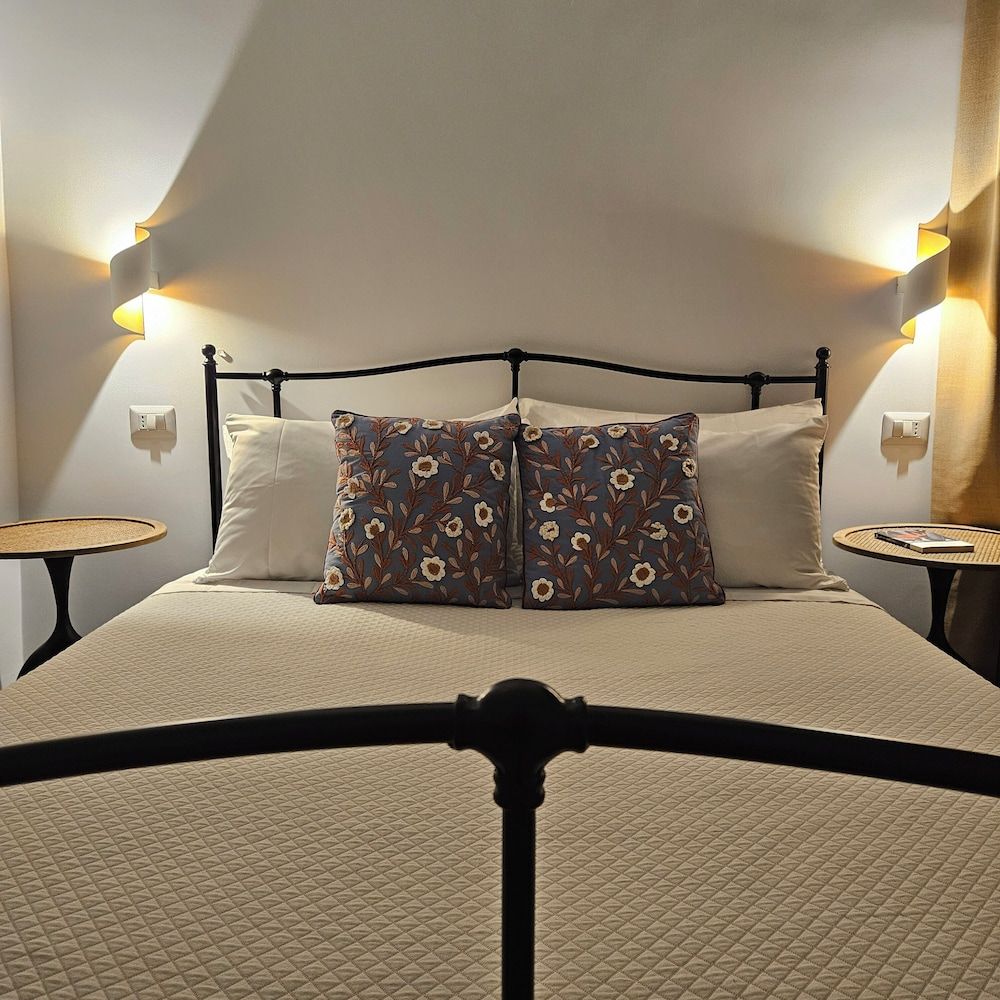 Volpe e Uva Winesuites & Spa Standard Double or Twin Room, City View