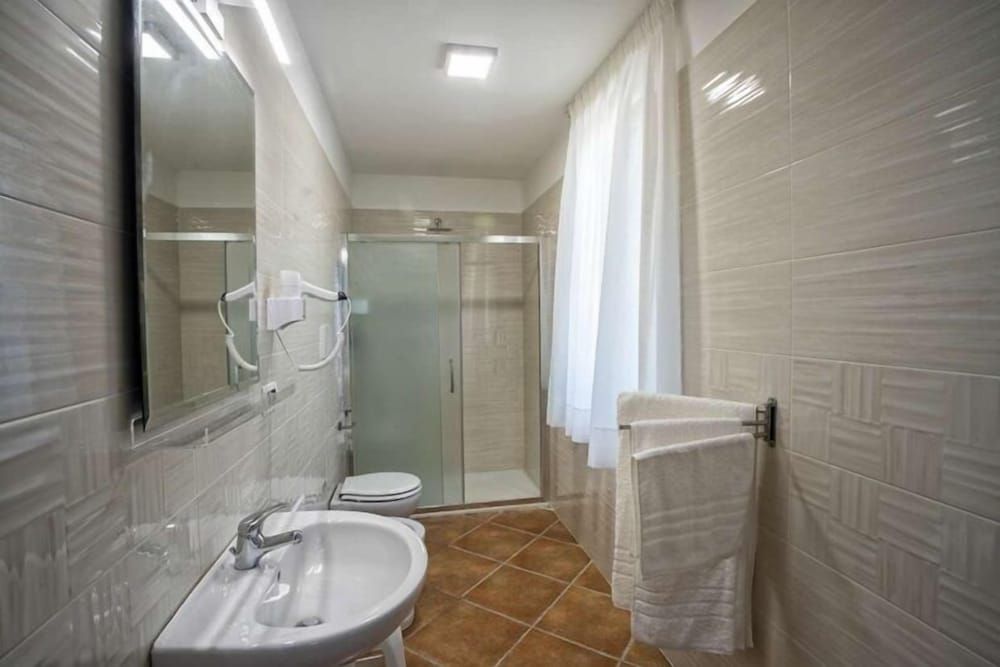 B&B Carmelina Double or Twin Room, Hill View 3