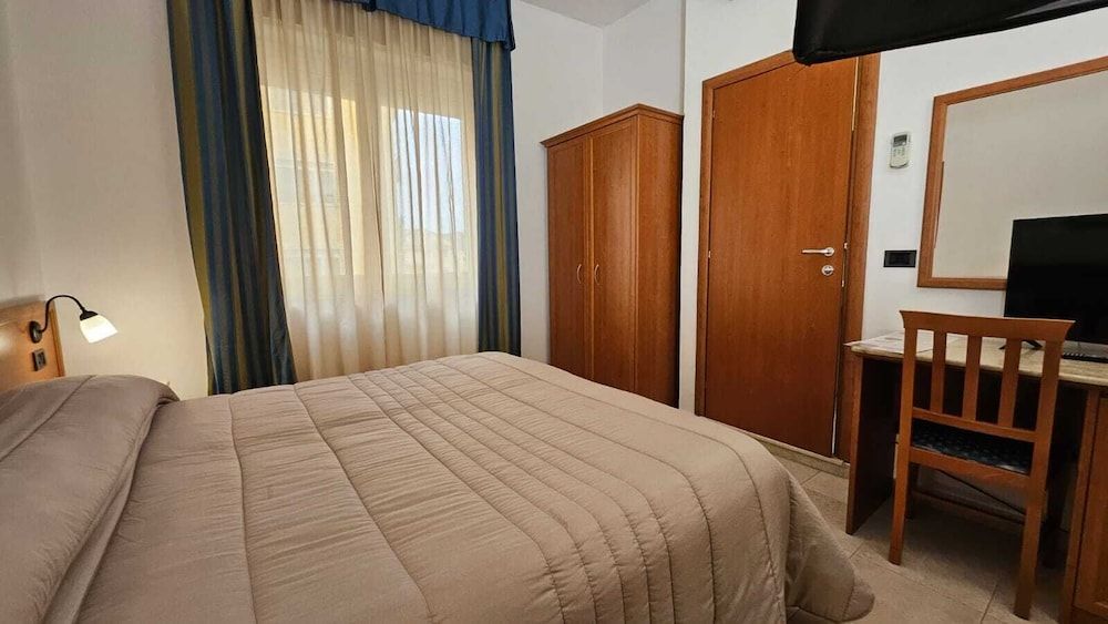 GH HOTEL Standard Double or Twin Room 2