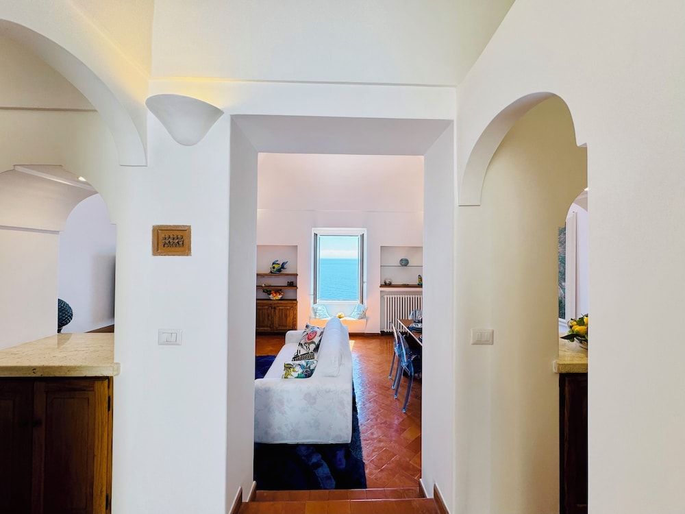 YourHome - La Casa di Chiara Deluxe Apartment, Sea View 12