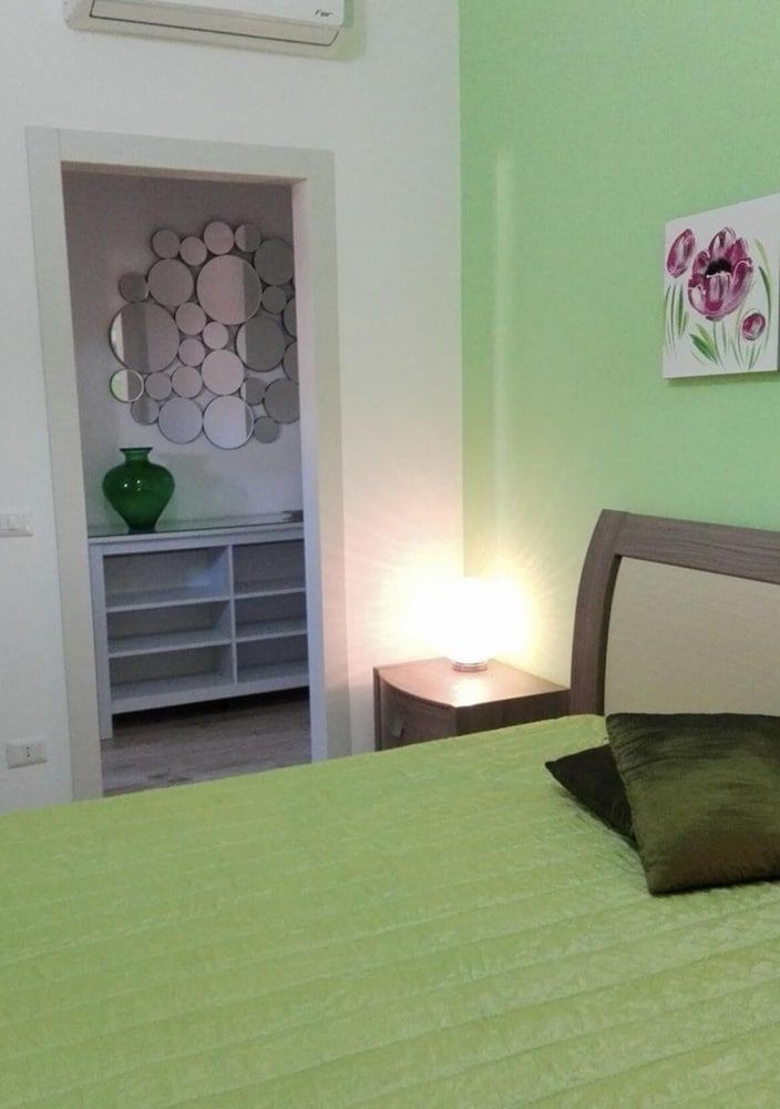 affittacamere massimo d'azeglio Deluxe Double Room, Garden View 2