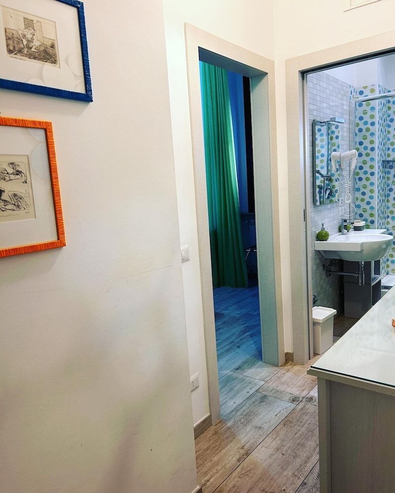 affittacamere massimo d'azeglio Deluxe Double Room, Garden View 7