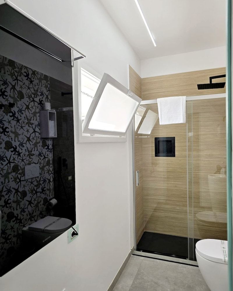 Aquamarina Rooms Deluxe Room, Courtyard View 19