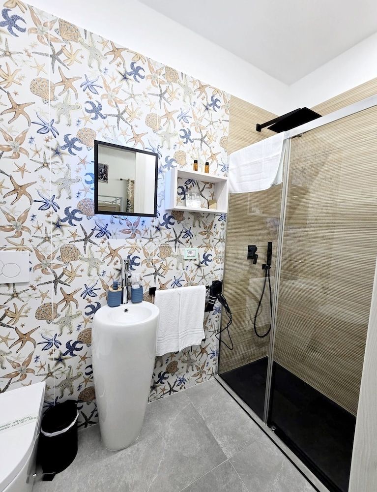 Aquamarina Rooms Deluxe Room, Partial Sea View 8