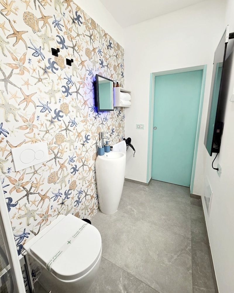 Aquamarina Rooms Deluxe Room, Courtyard View 21