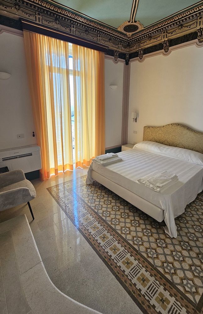 Galene - Beachfront in Costa d'Amalfi Superior Room, Balcony, Sea View 5