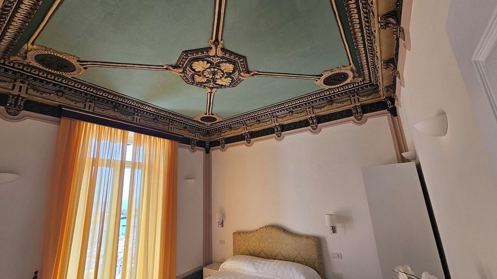 Galene - Beachfront in Costa d'Amalfi Superior Room, Balcony, Sea View 8