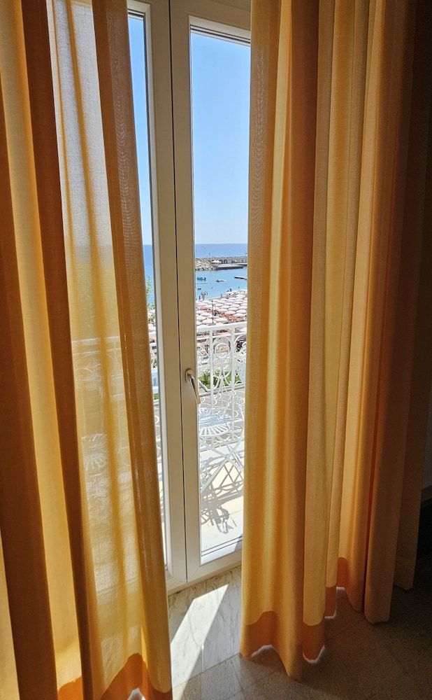 Galene - Beachfront in Costa d'Amalfi Superior Room, Balcony, Sea View 11