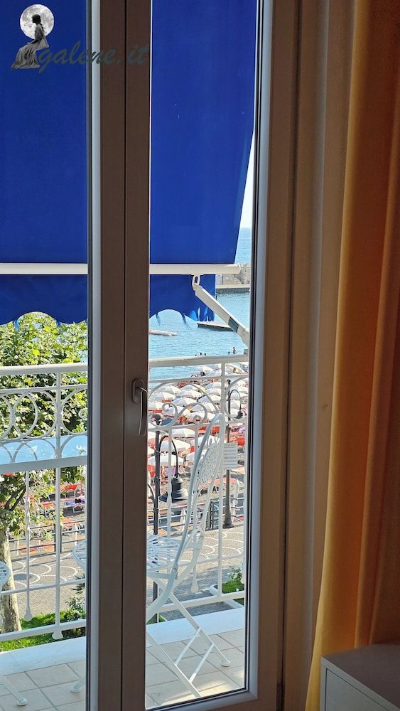 Galene - Beachfront in Costa d'Amalfi Comfort Room, Balcony, Sea View 9