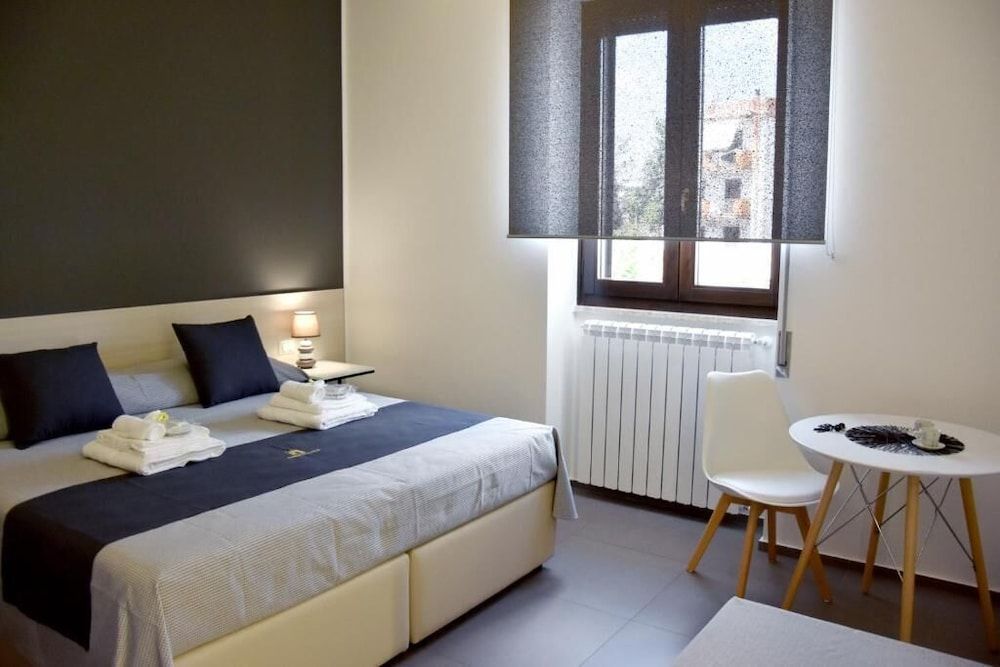 Porta Piccola Residence-Affittacamere Family Apartment 2