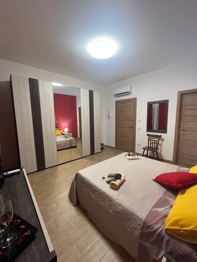 B&B Domus Joannina Comfort Double or Twin Room, Courtyard View 7