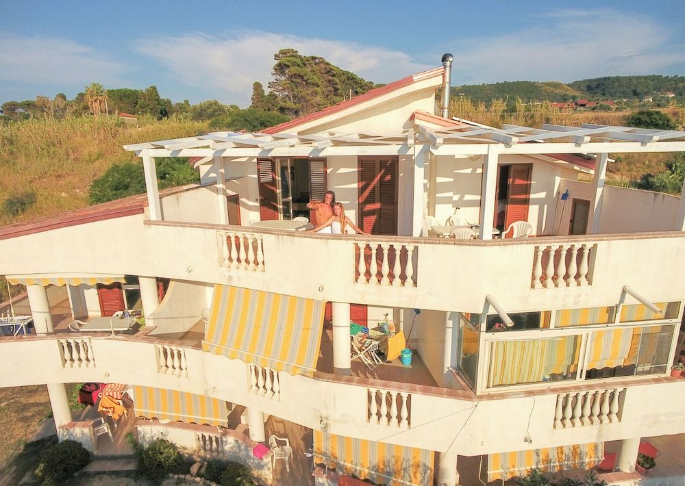 Le Playe Village