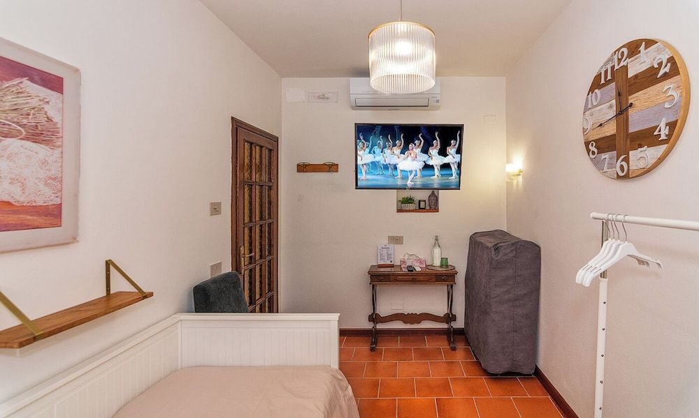 B&B Toringo Single Room, Private Bathroom 3