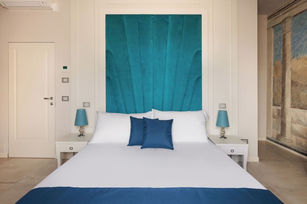 Deluxe Double Room, Courtyard View