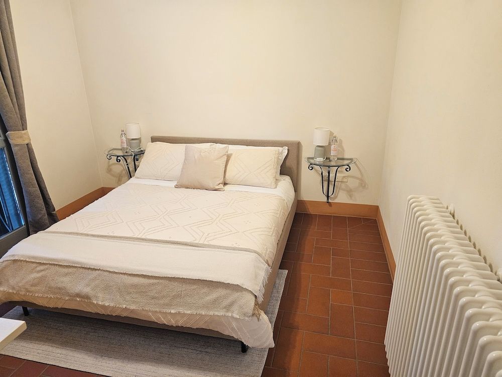 Casa Giulietta B&B Triple Room, 2 Bedrooms 3