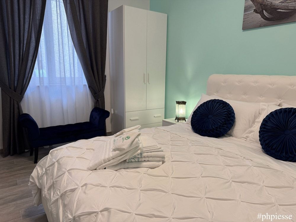 Emerella Luxury Suites-Siderno Lungomare Emerella Luxury Family Suite Room 4 2