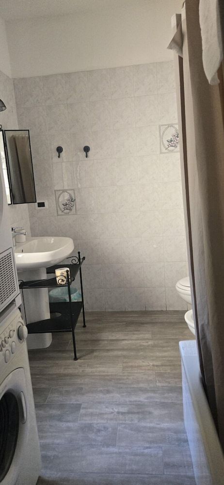 Emerella Luxury Suites-Siderno Lungomare Emerella Luxury Suite Room 1 2