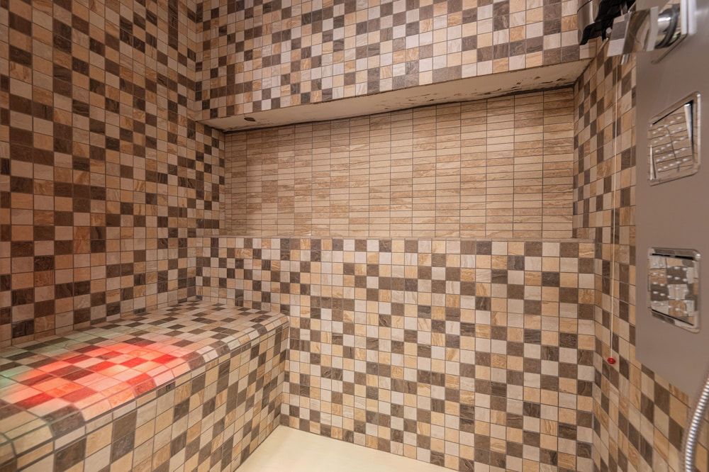 Six Luxury Room Comfort Triple Room 8