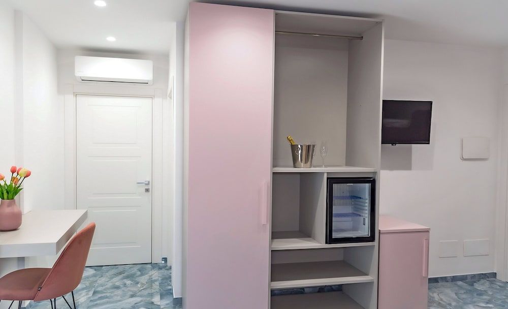 Maison Matie B&B Ercolano Superior Quadruple Room, City View 9