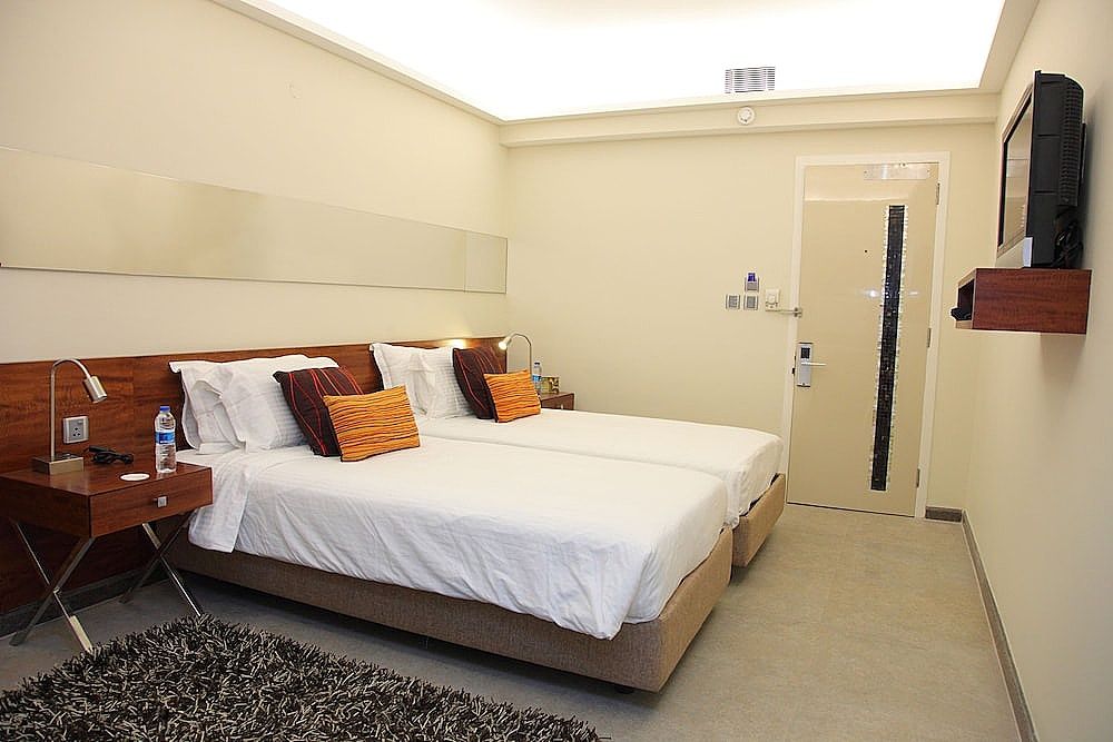 Hotel Diplomat Deluxe Room