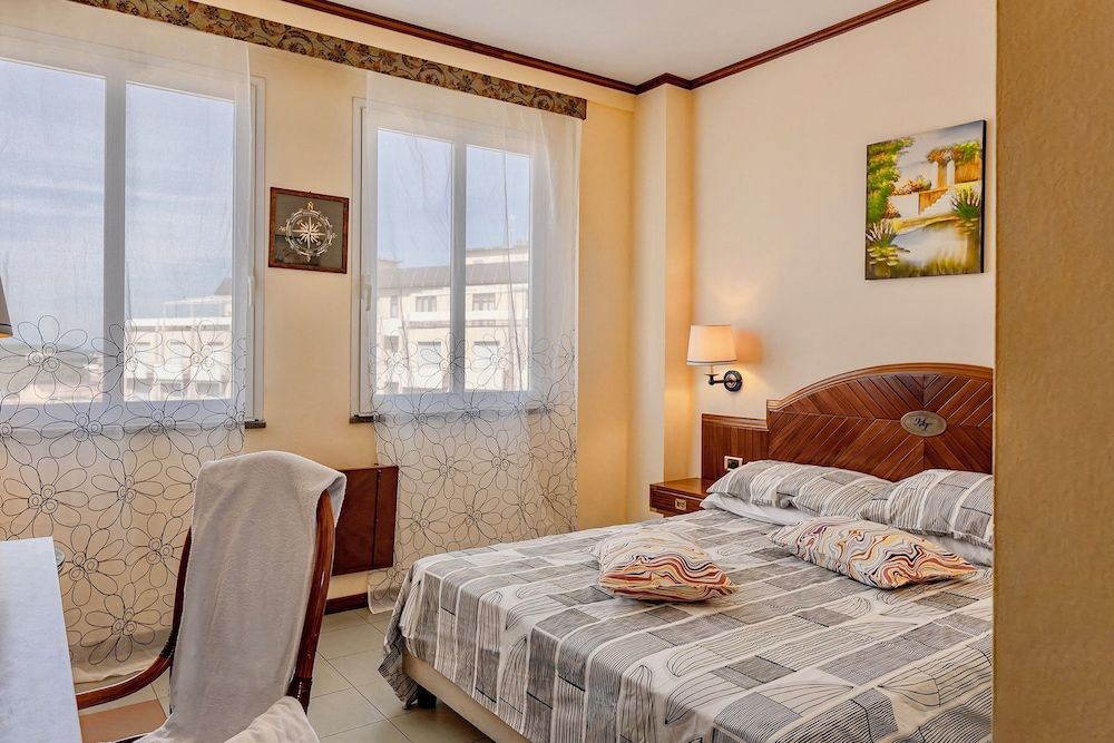 Double Room, Partial Sea View
