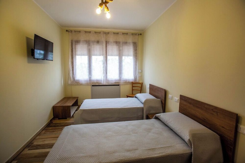 Classic Twin Room