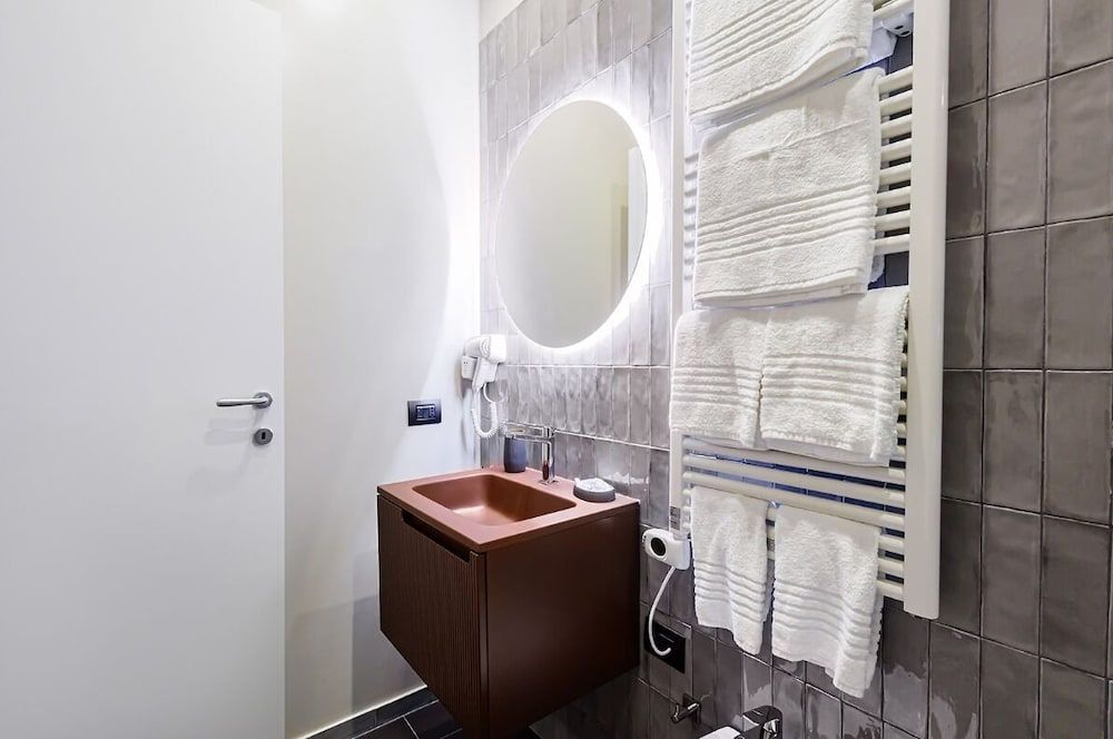 RV 2.0 Comfort Double or Twin Room, Balcony, City View 7