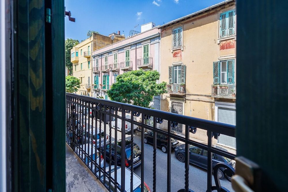 RV 2.0 Standard Double or Twin Room 4