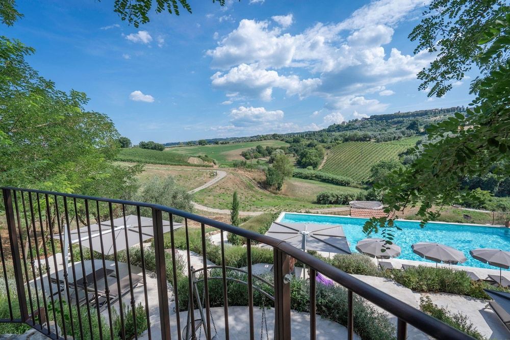 Condo, Hill View