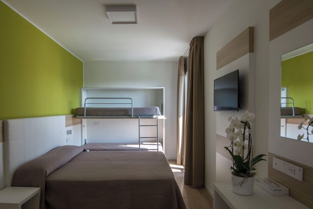 Comfort Quadruple Room