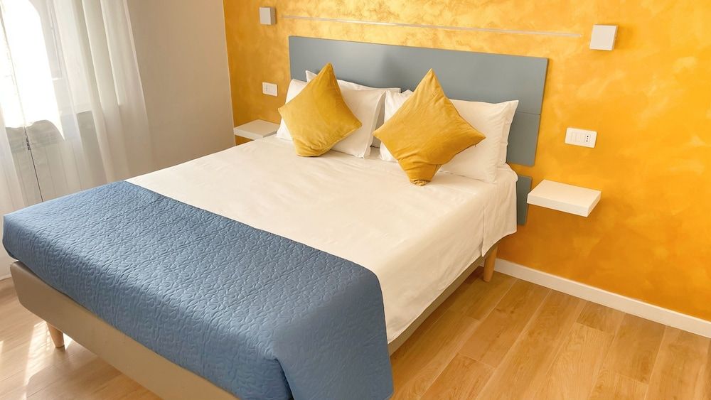 Deluxe Apartment, City View