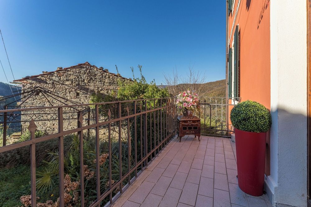 Villa, Balcony, Hill View