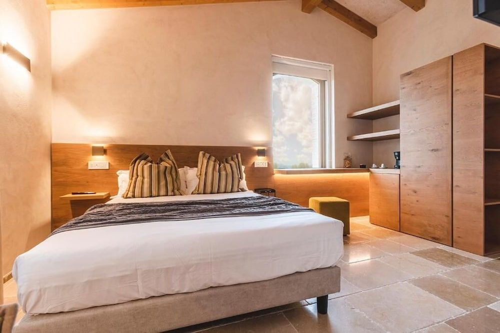 Borgo Vinceri Superior Triple Room 5