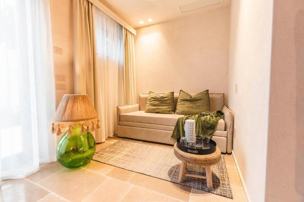 Borgo Vinceri Superior Triple Room 17