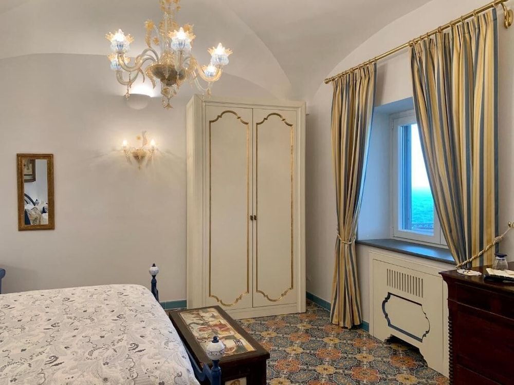 VILLA LE BASTE Classic Room 3