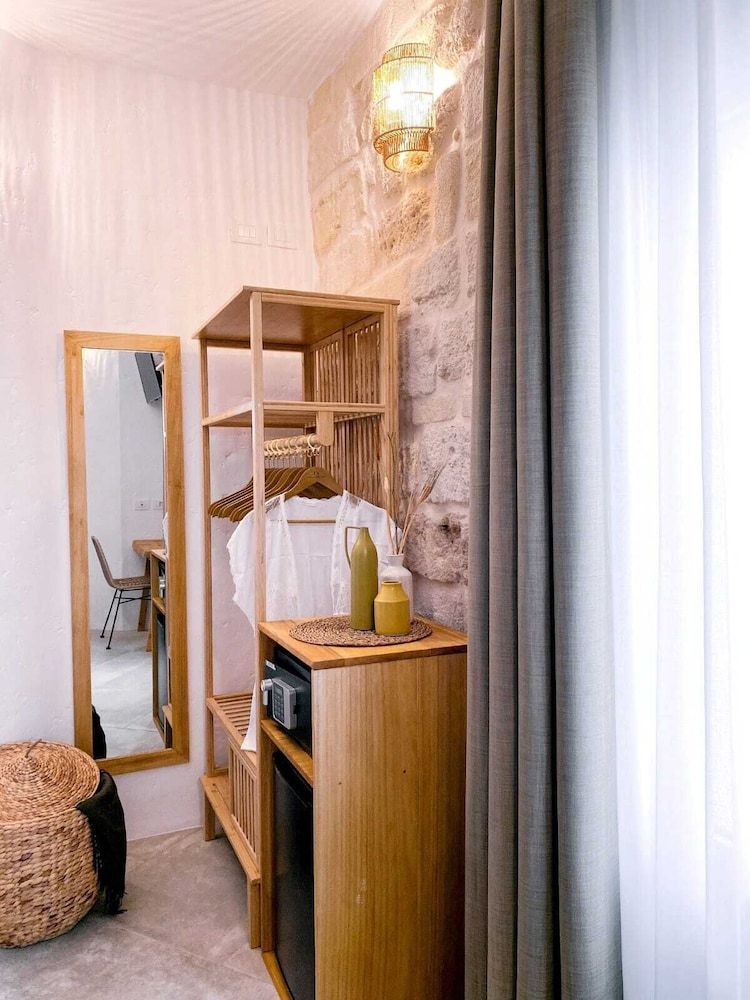 Palazzo CAVÌ Superior Room, Partial Sea View 3