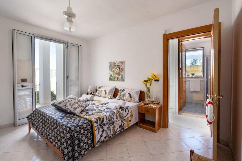 House, 2 Bedrooms, Smoking, Balcony