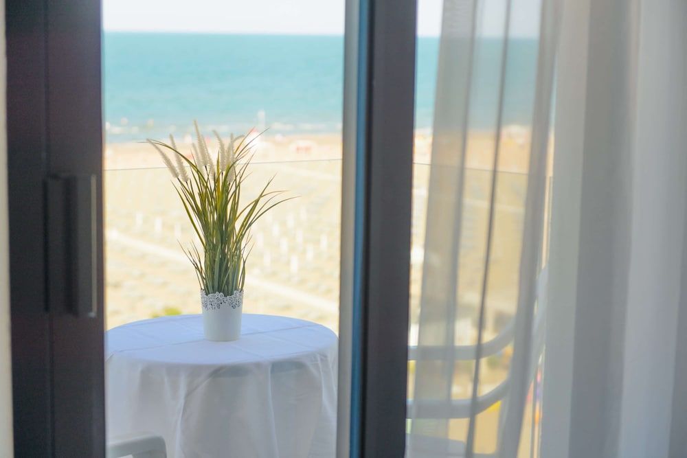 Panoramic Single Room, Balcony, Sea View