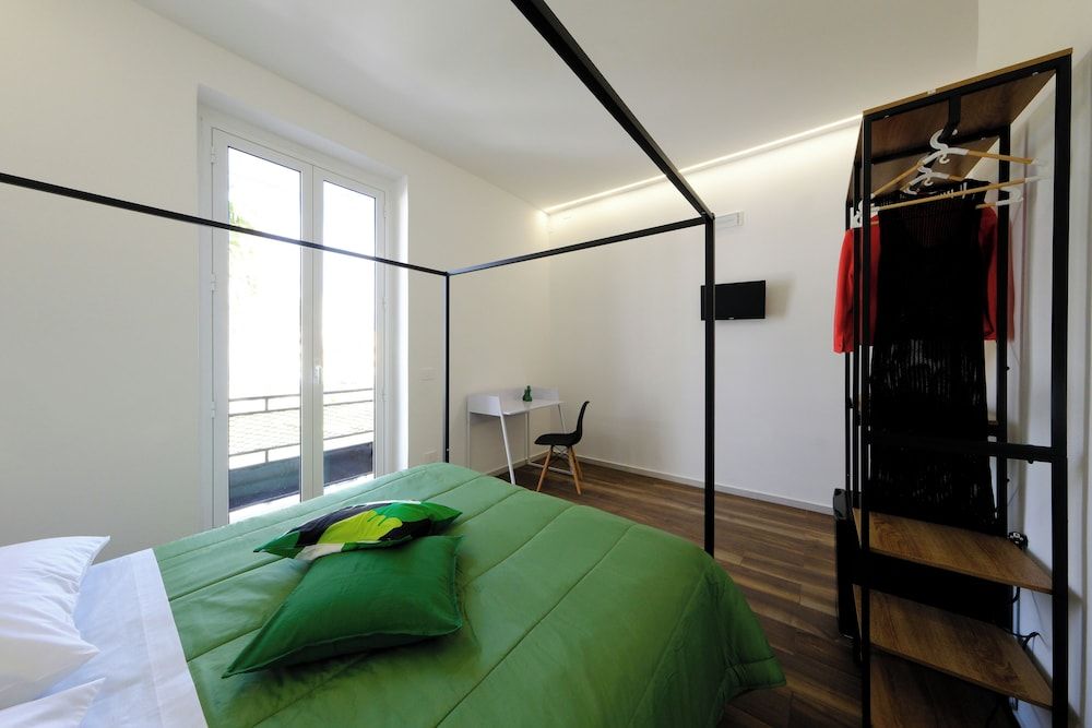 Deluxe Triple Room, Balcony, City View