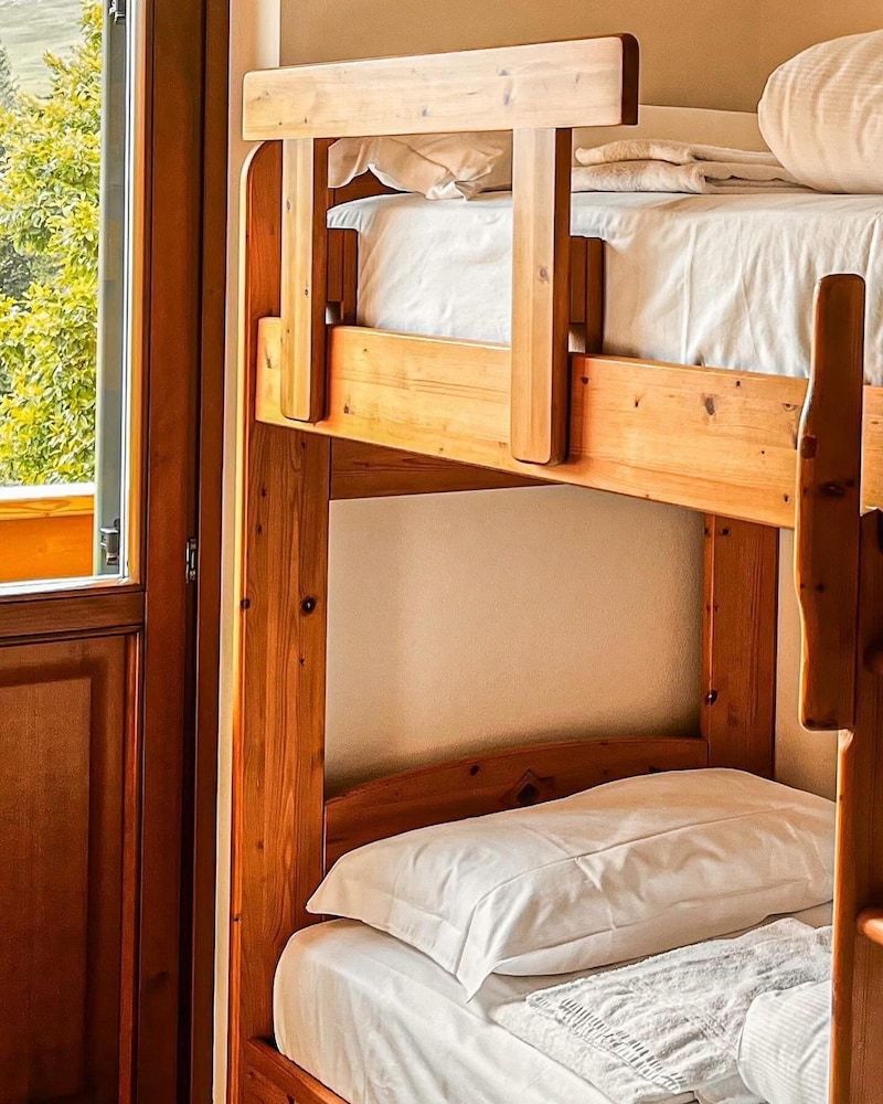 Twin Room, Balcony, Mountain View