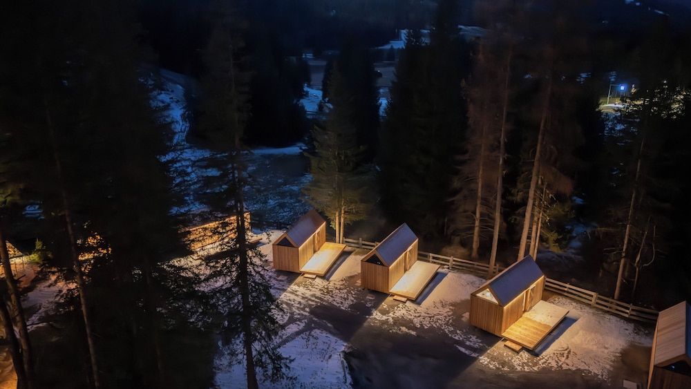 Camping Sass Dlacia Superior Cabin, 1 King Bed 4