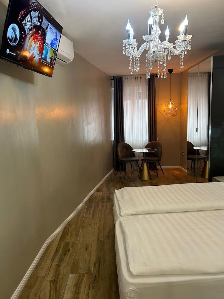 Trento Best Home Luxury Triple Room, City View 3