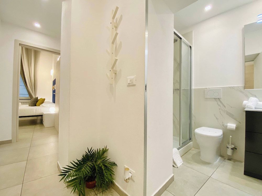 La Casa Rosa al Mare apartment & garage Luxury Condo, Balcony, Sea View 14