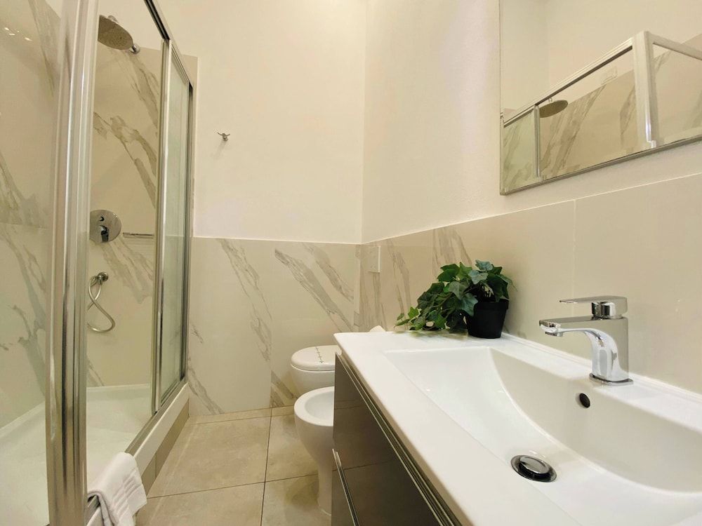 La Casa Rosa al Mare apartment & garage Luxury Condo, Balcony, Sea View 16