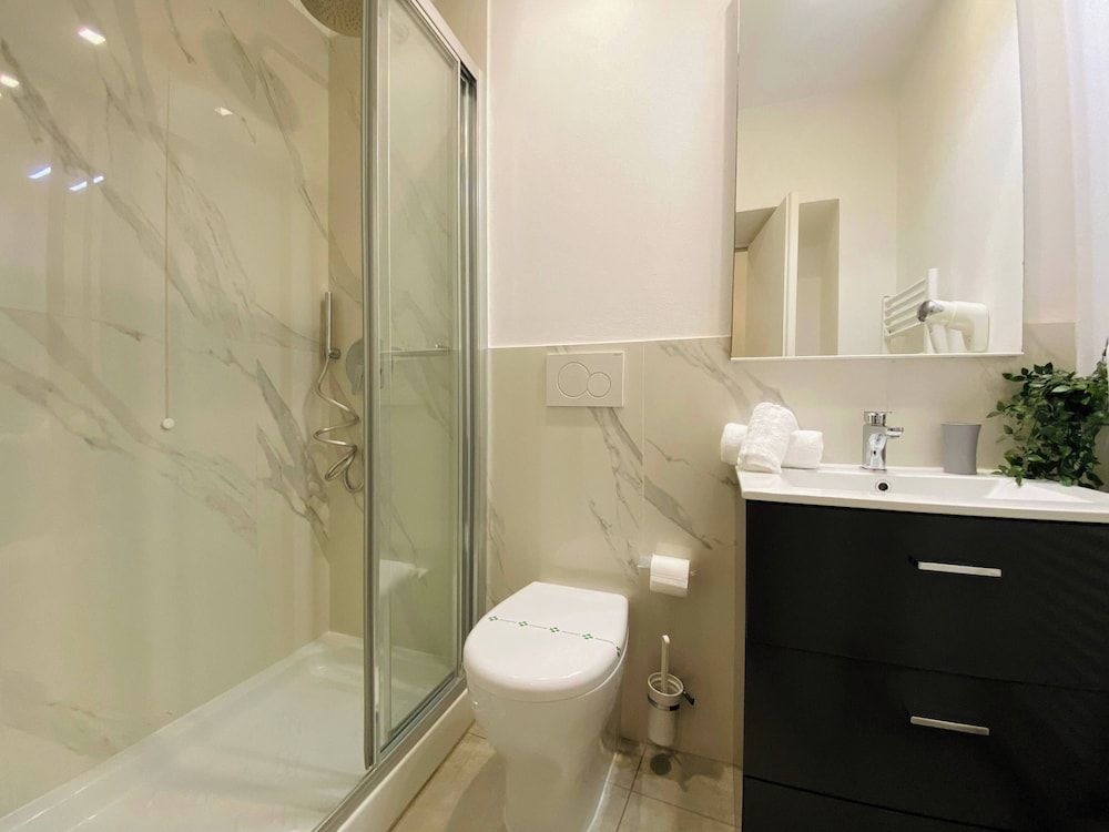 La Casa Rosa al Mare apartment & garage Luxury Condo, Balcony, Sea View 15